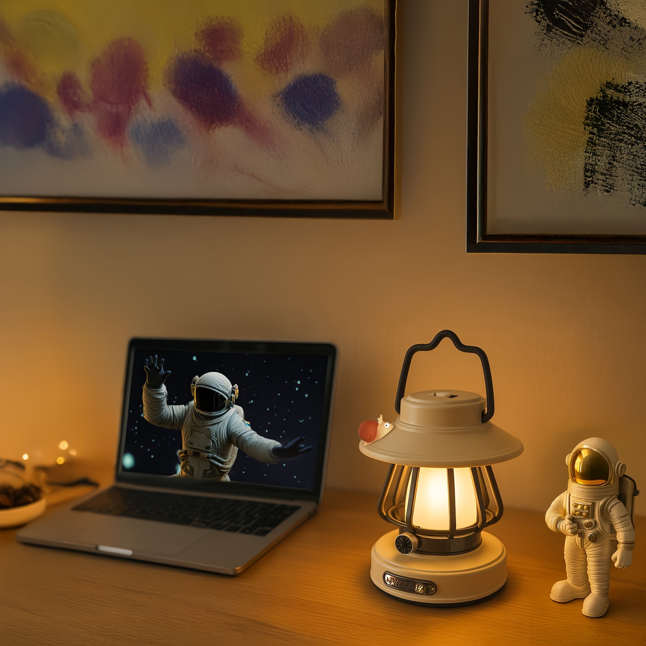 A Snail-Themed Retro Night Light | USB-Rechargeable LED, Three-Level Dimmable, Portable with Hook, Four Colors Available, Creative Hand-Held Ambient Light